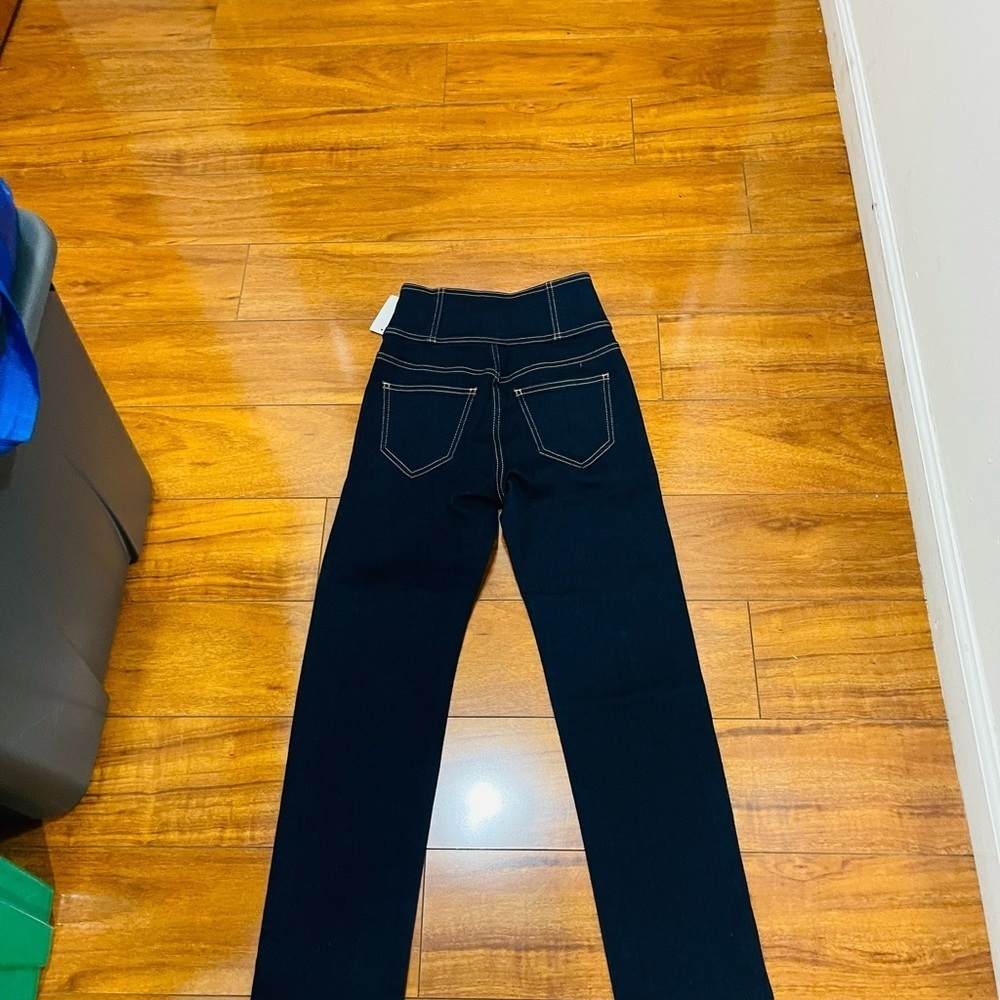 NWT JOIE woman jeans - Picture 2 of 4